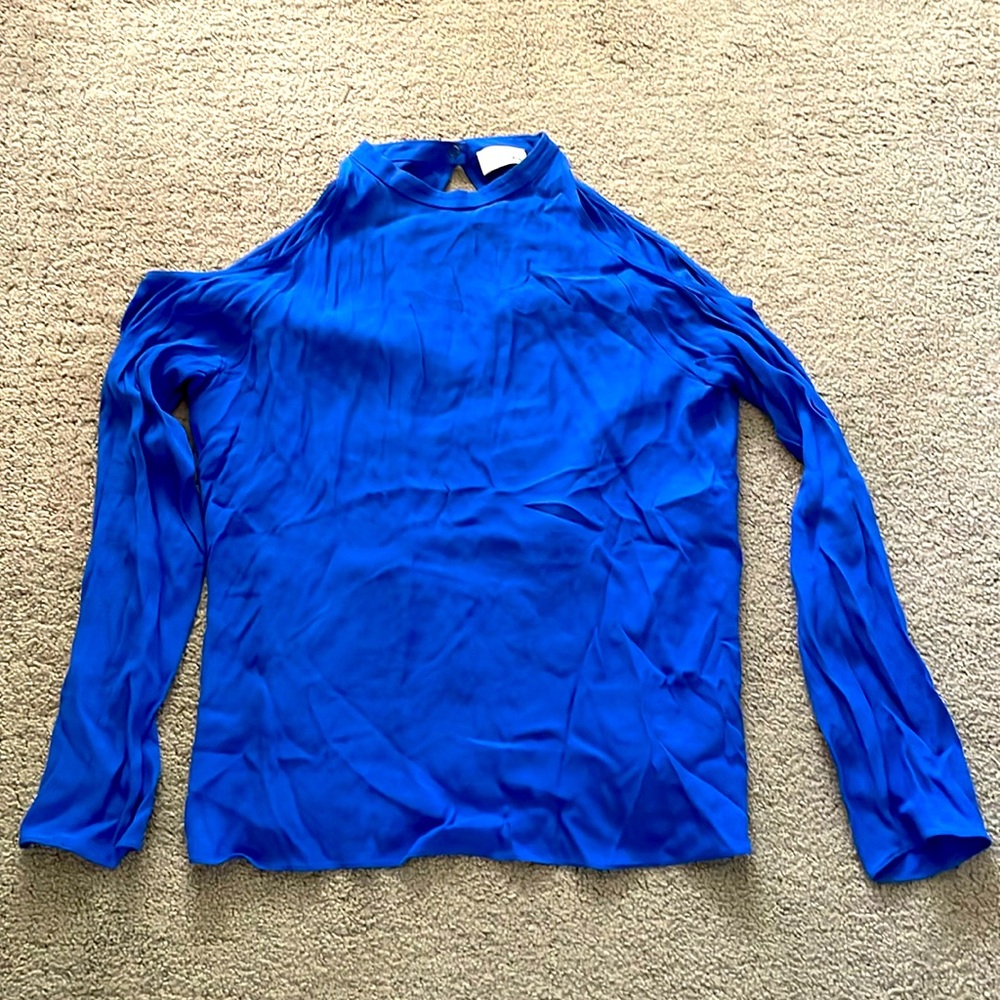 Aritzia Wilfred Free cold shoulder top